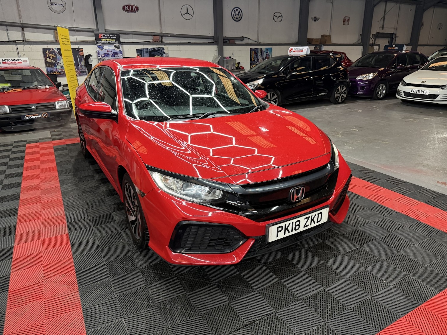 Used Honda Civic 2018 for sale - 77681874: Photo 8