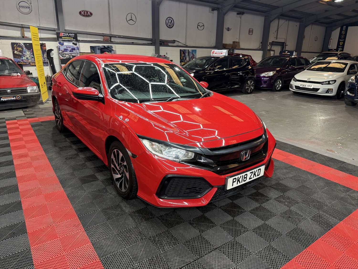 Used Honda Civic 2018 for sale - 77681874: Photo 9