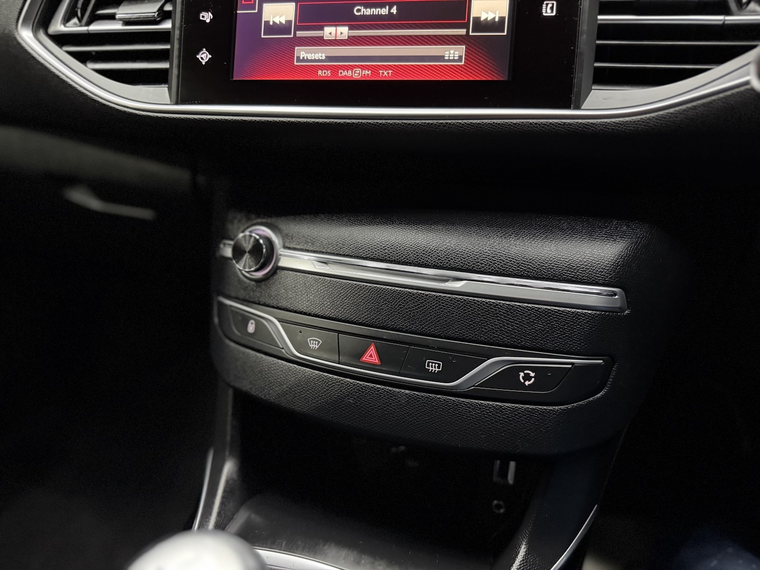 Used Peugeot 308 2017 for sale - 76719029: Photo 26