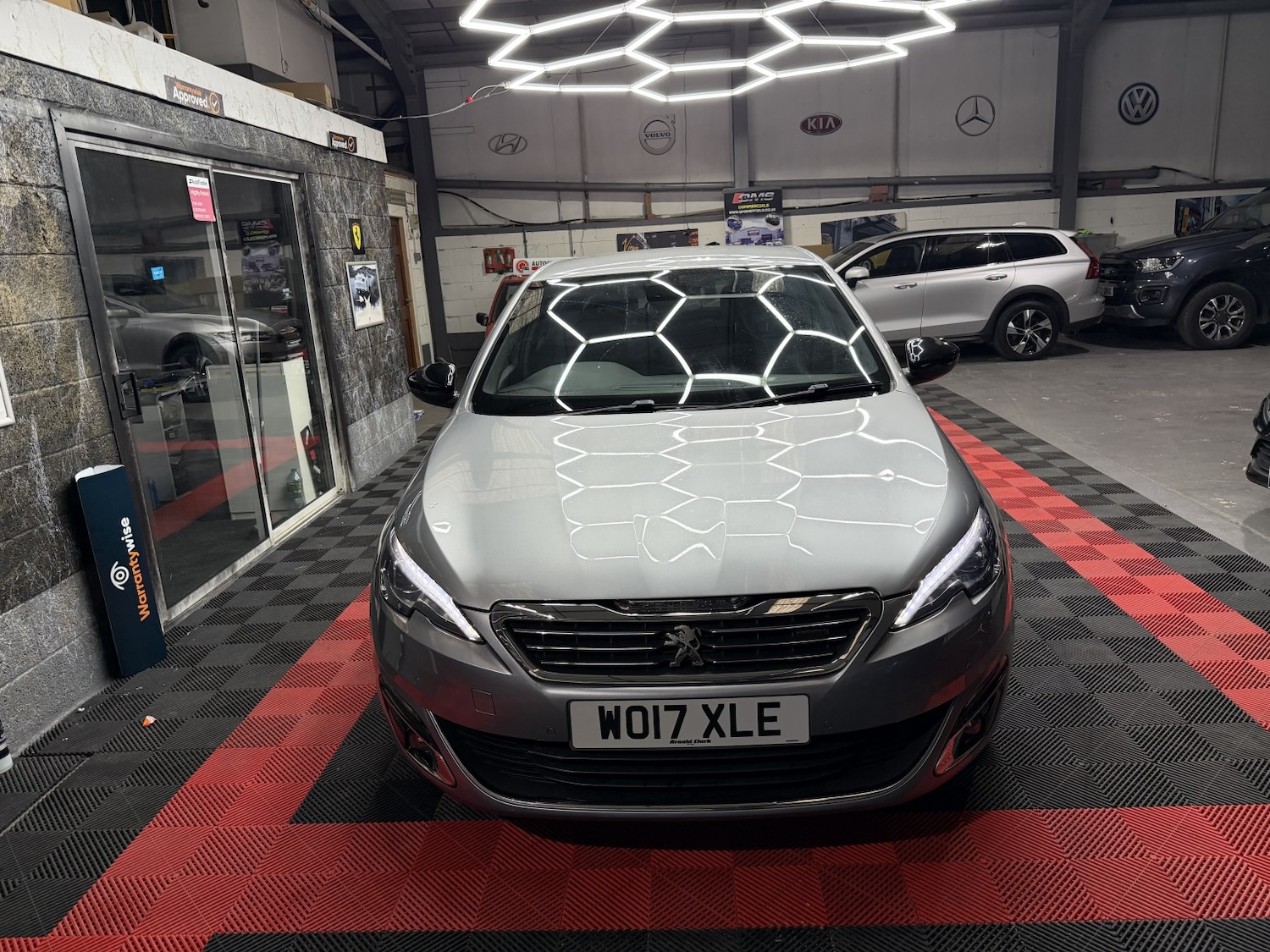 Used Peugeot 308 2017 for sale - 76719029: Photo 5