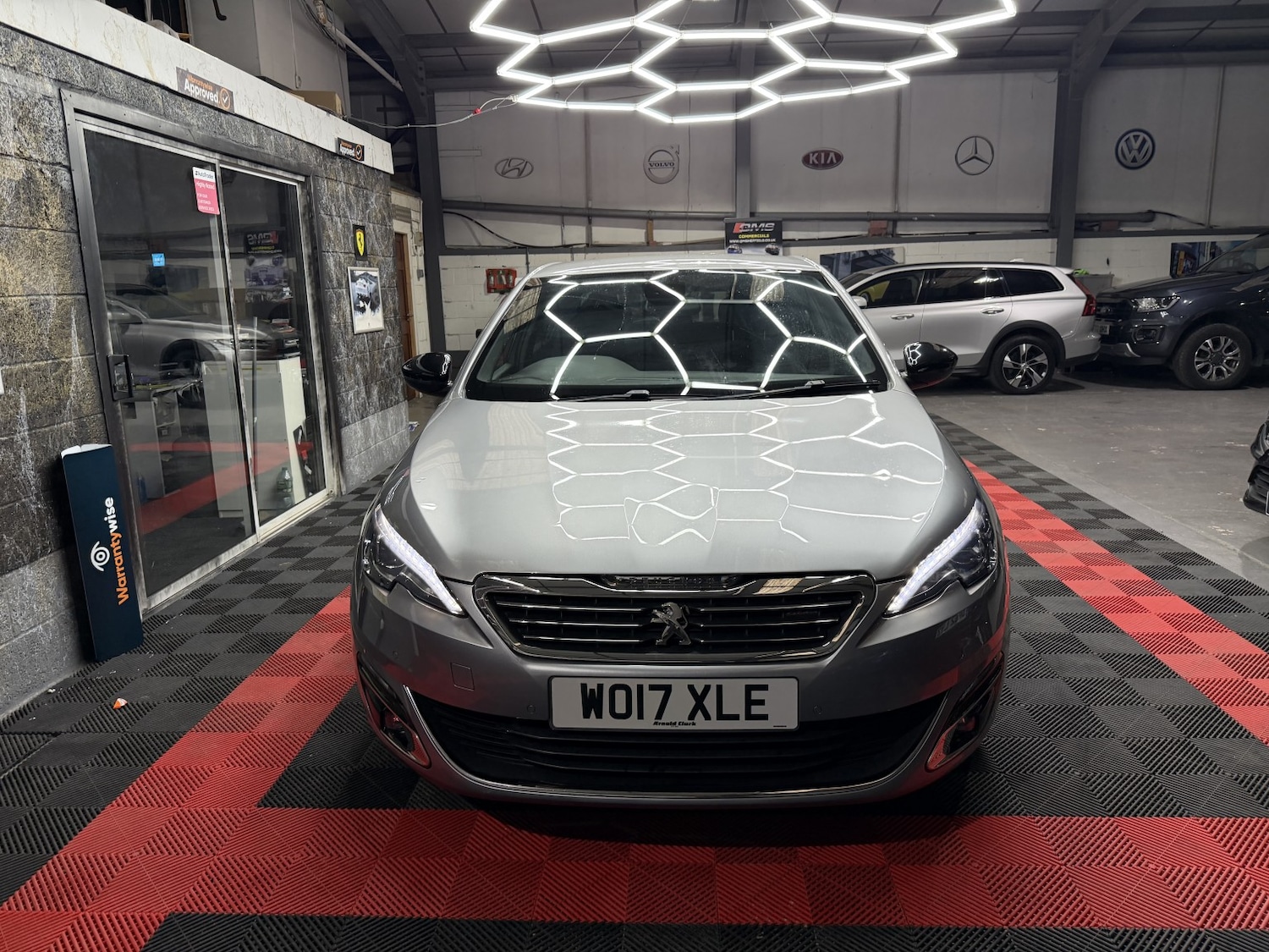 Used Peugeot 308 2017 for sale - 76719029: Photo 6