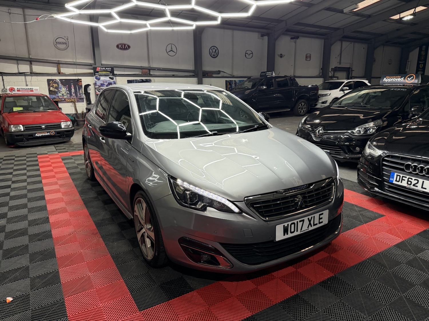 Used Peugeot 308 2017 for sale - 76719029: Photo 7