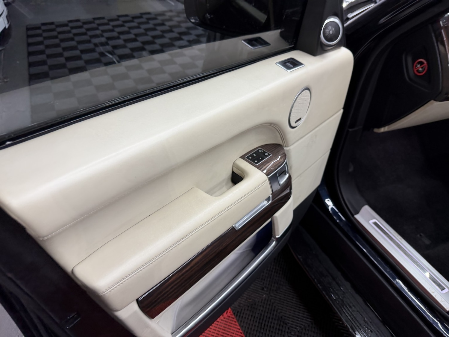 Used Land Rover Range Rover 2014 for sale - 77681783: Photo 41