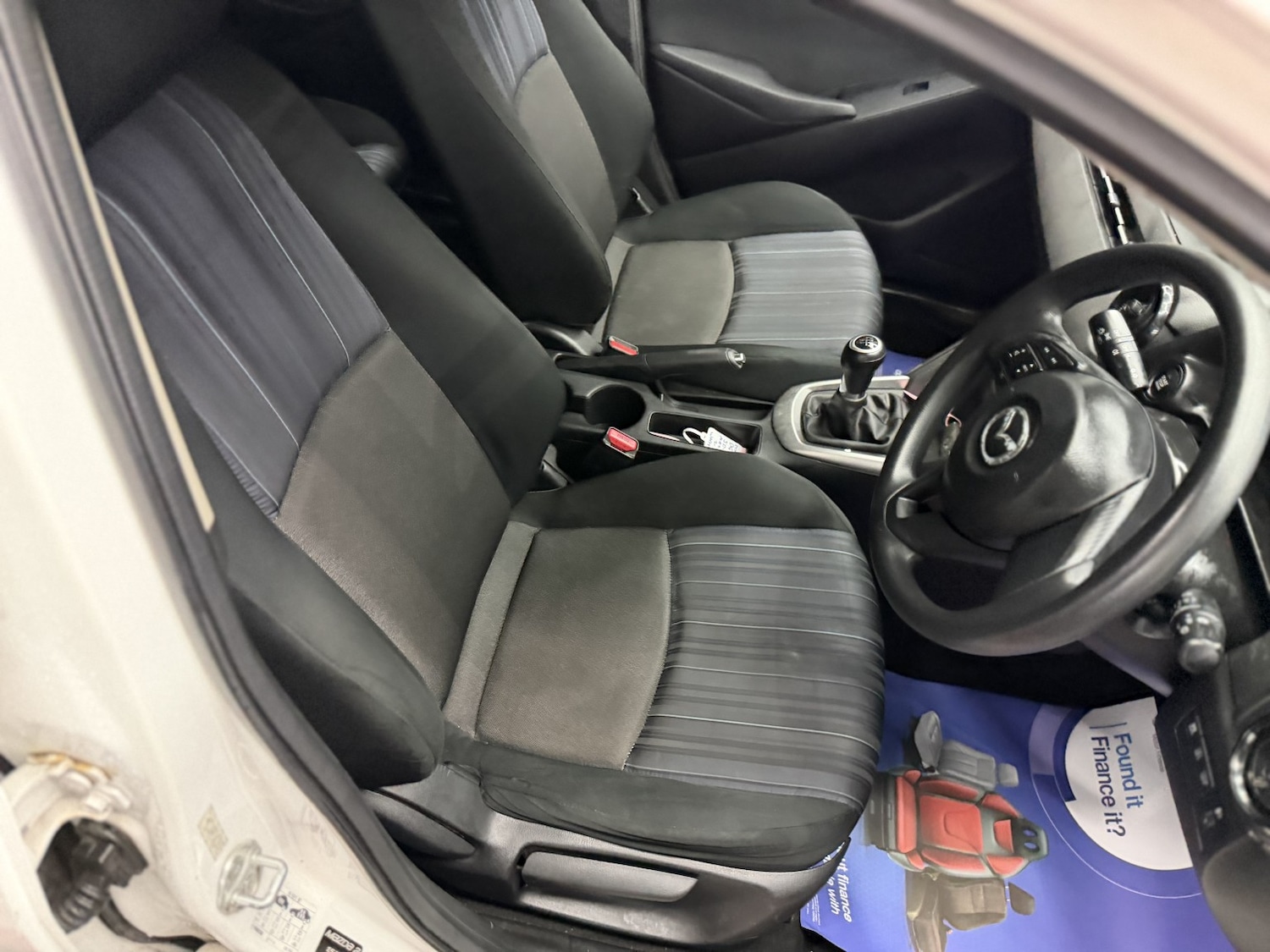 Used Mazda Mazda2 2015 for sale - 77555088: Photo 24