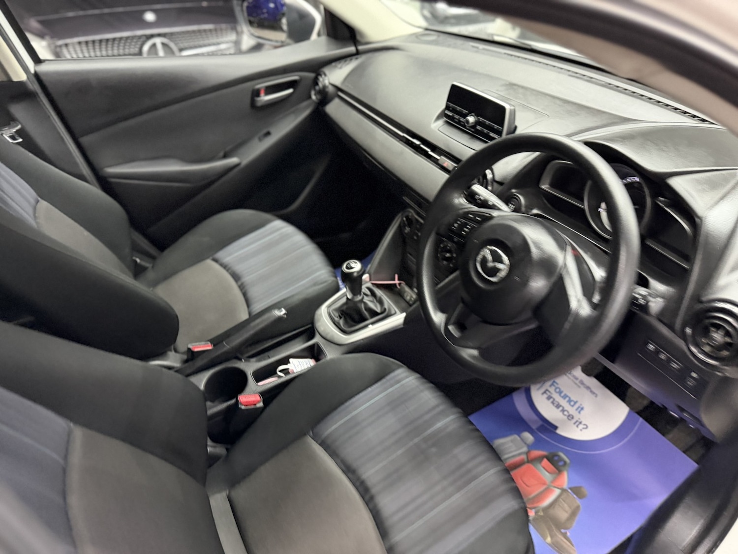 Used Mazda Mazda2 2015 for sale - 77555088: Photo 25