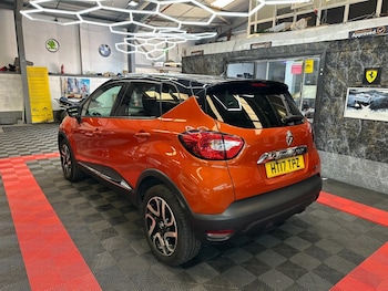 Used Renault Captur 2017 for sale - 79111529: Photo