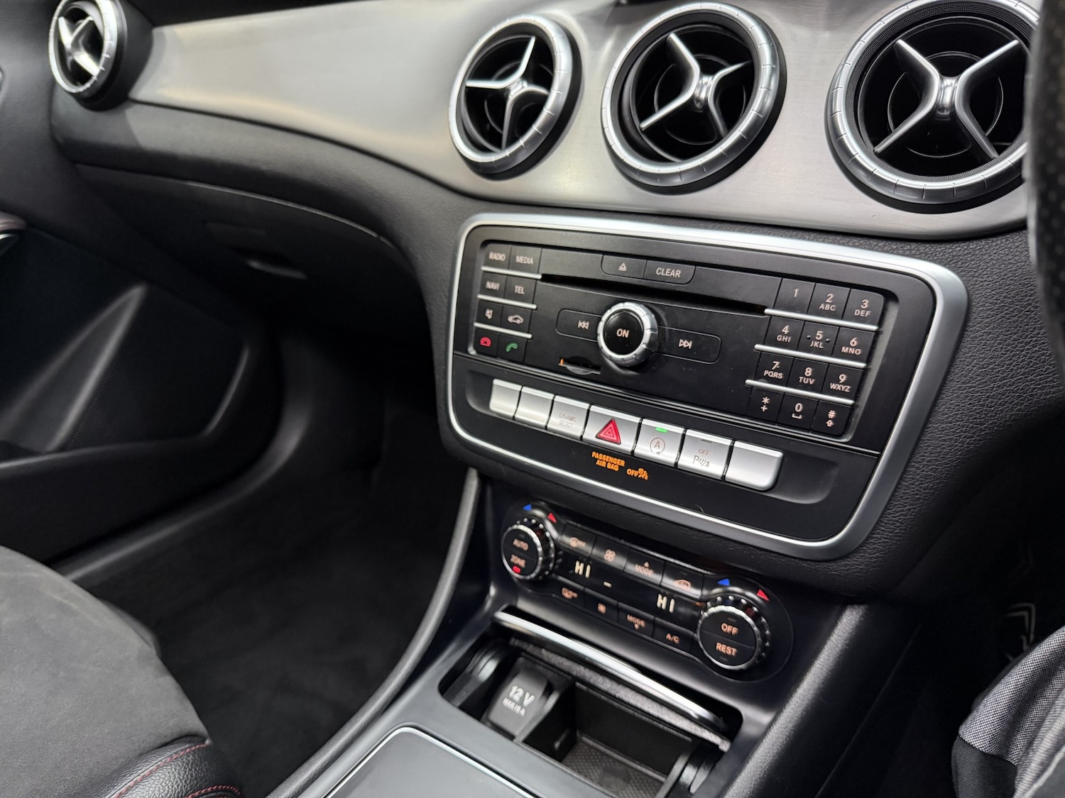 Used Mercedes-Benz CLA 2016 for sale - 76531228: Photo 39