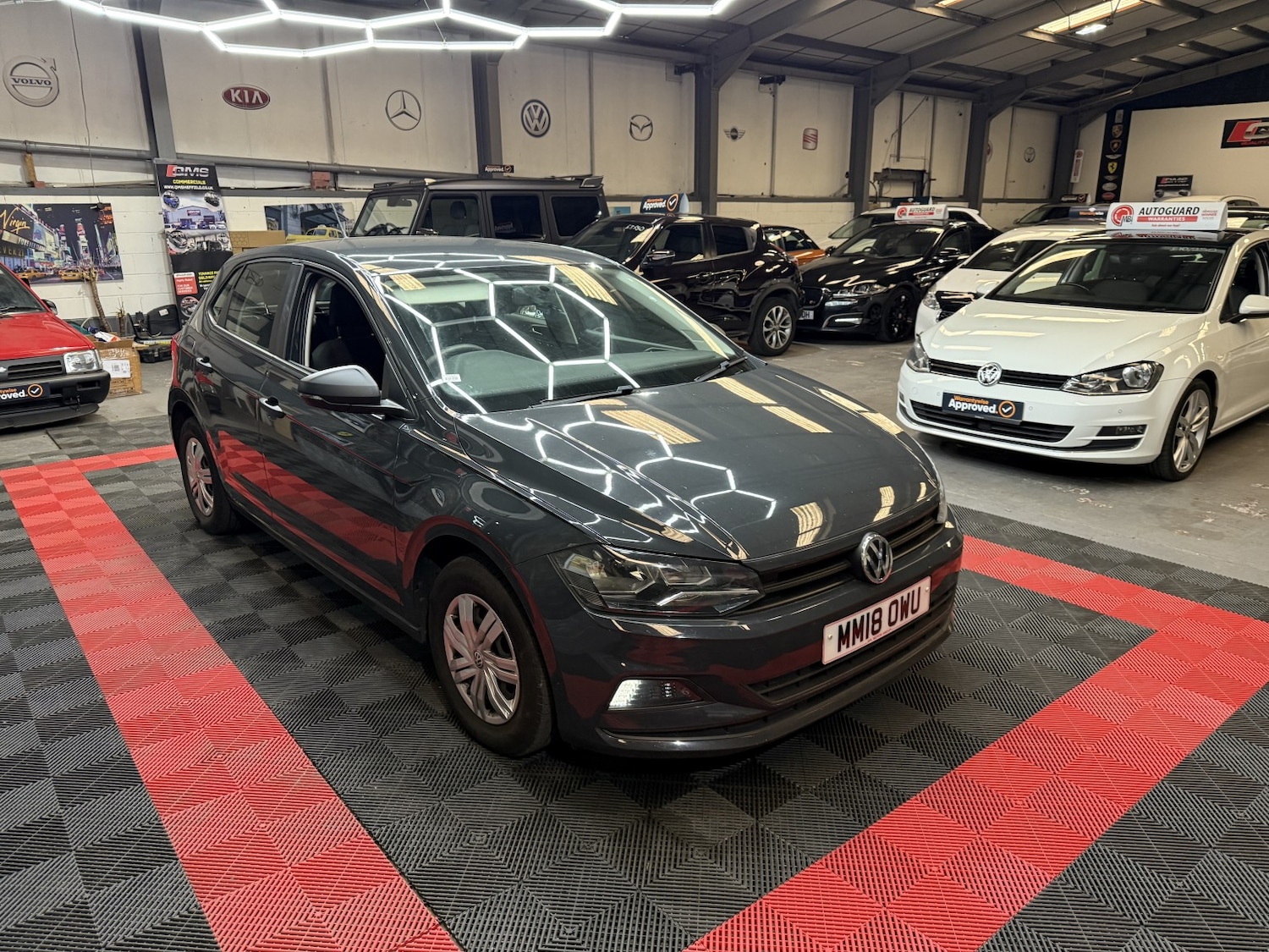 Used Volkswagen Polo 2018 for sale - 76192626: Photo 2