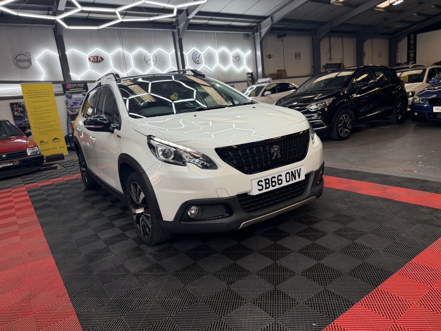 Used Peugeot 2008 2016 for sale - 77979933: Photo 13