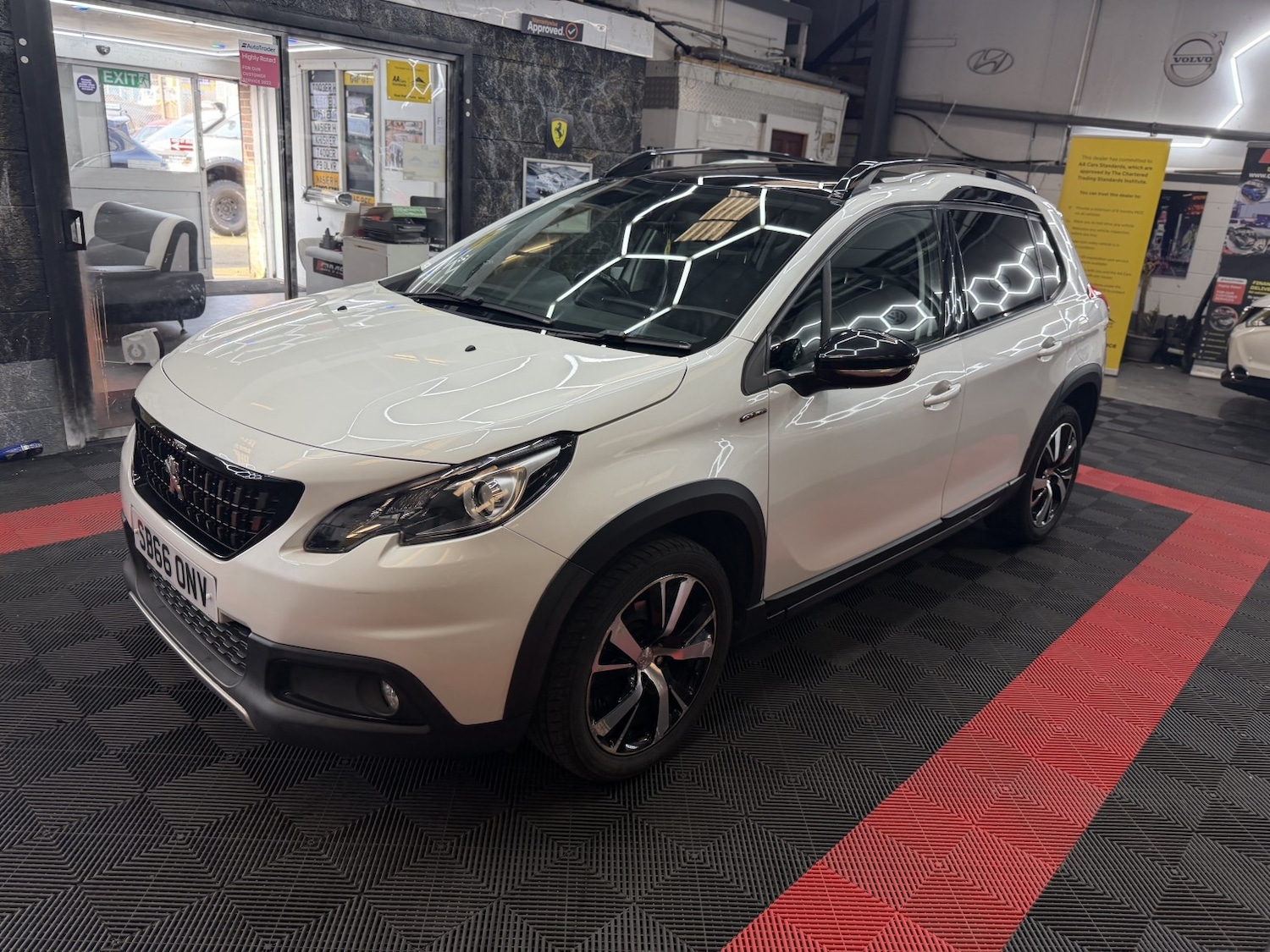 Used Peugeot 2008 2016 for sale - 77979933: Photo 14