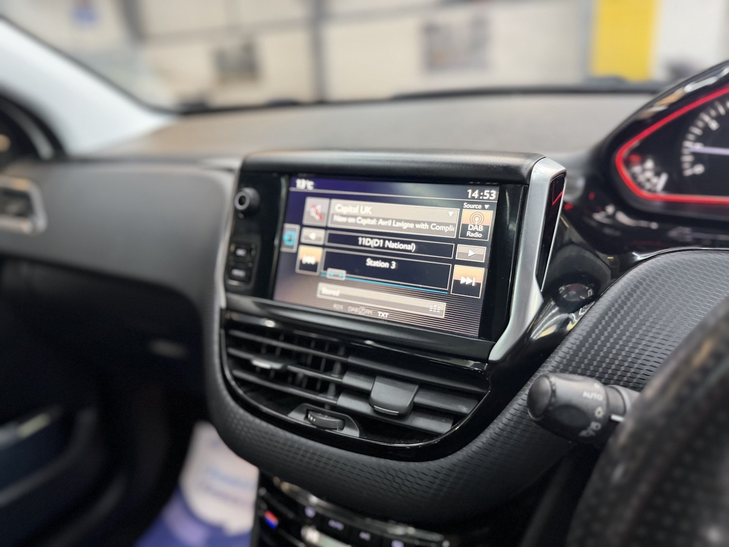 Used Peugeot 2008 2016 for sale - 77979933: Photo 29