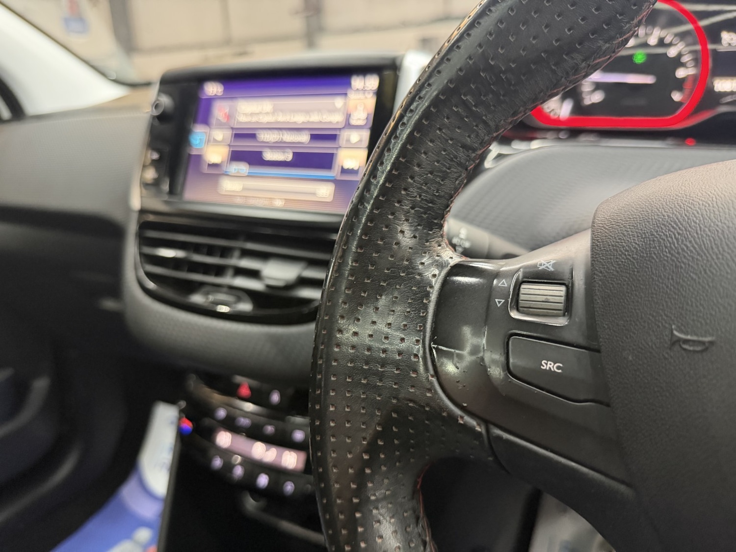 Used Peugeot 2008 2016 for sale - 77979933: Photo 34