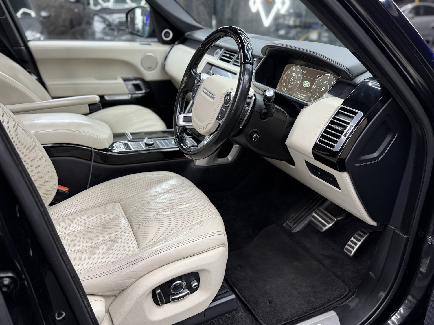 Used Land Rover Range Rover 2017 for sale - 76521051: Photo 36