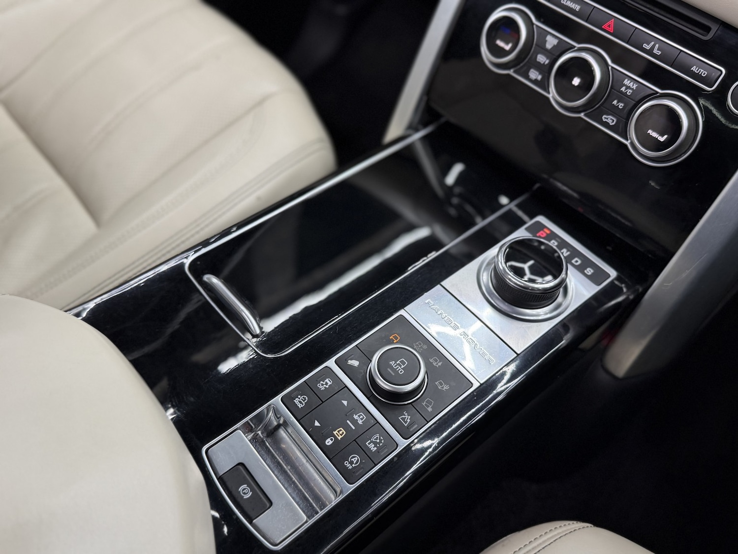 Used Land Rover Range Rover 2017 for sale - 76521051: Photo 45