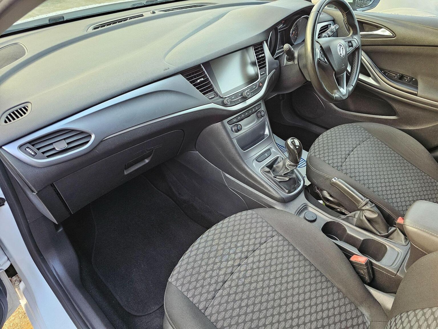 Used Vauxhall Astra 2017 for sale - 77107727: Photo 19