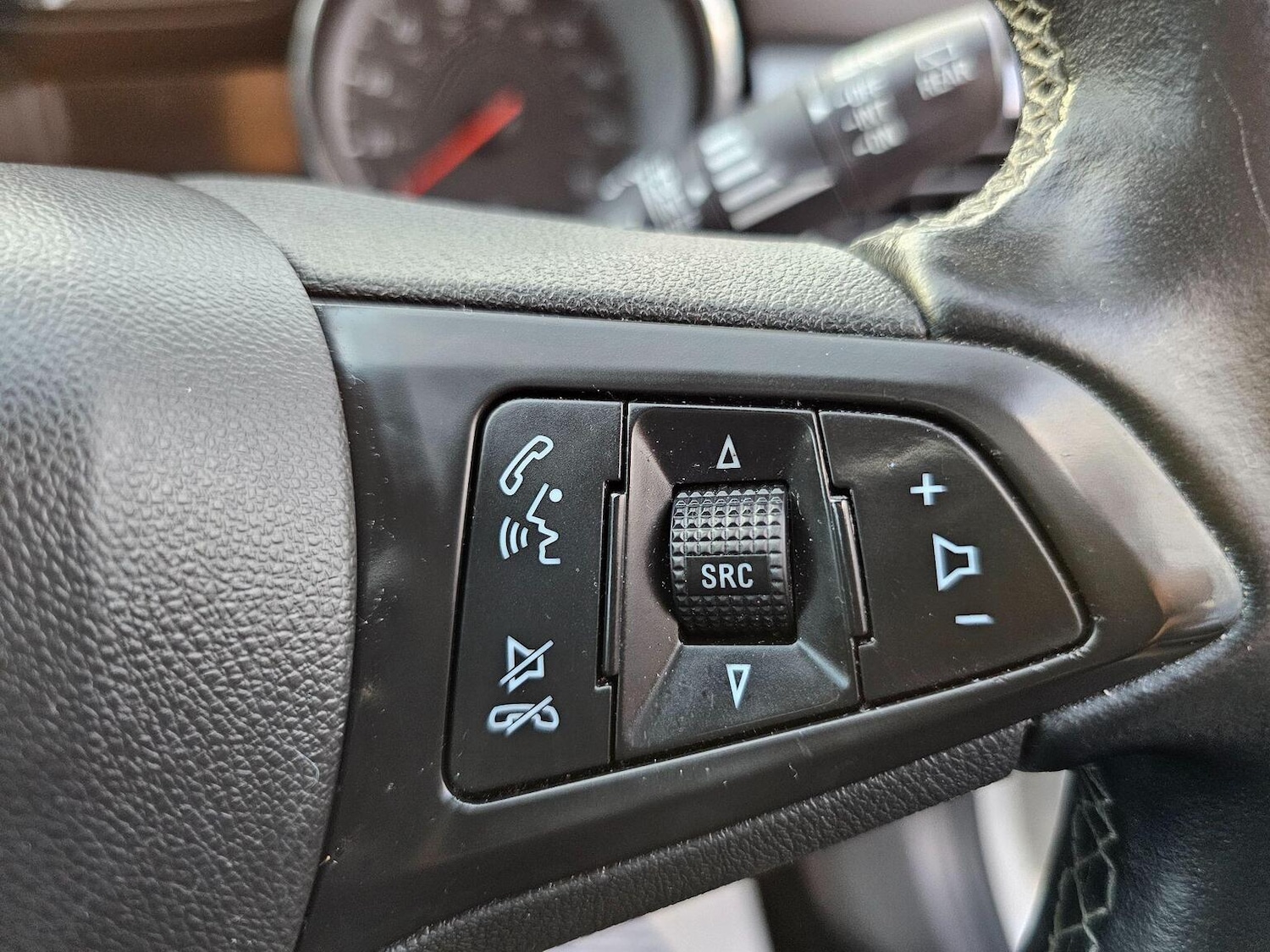 Used Vauxhall Astra 2017 for sale - 77107727: Photo 28