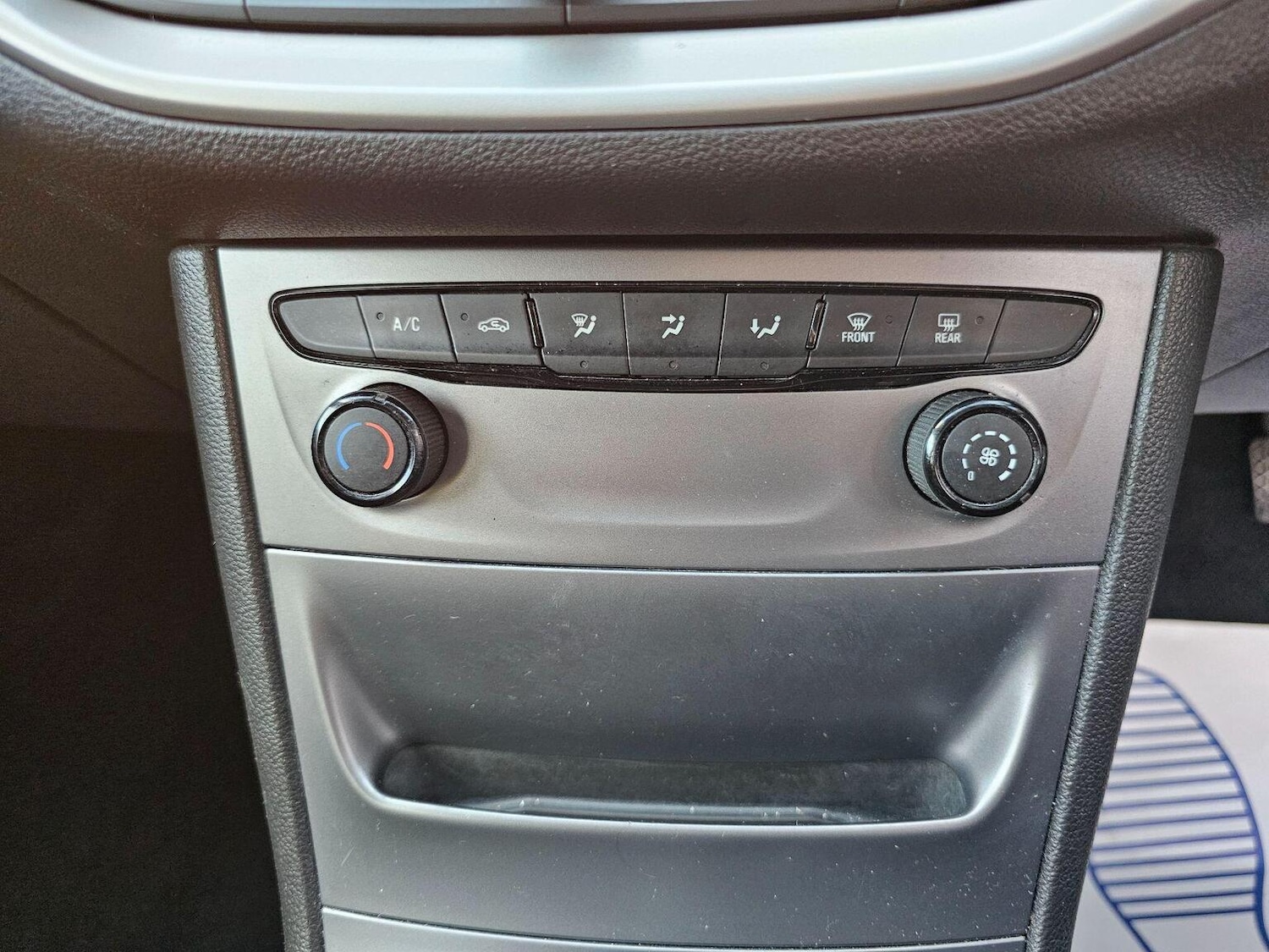 Used Vauxhall Astra 2017 for sale - 77107727: Photo 31