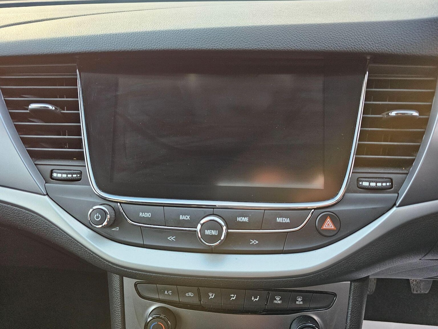 Used Vauxhall Astra 2017 for sale - 77107727: Photo 34