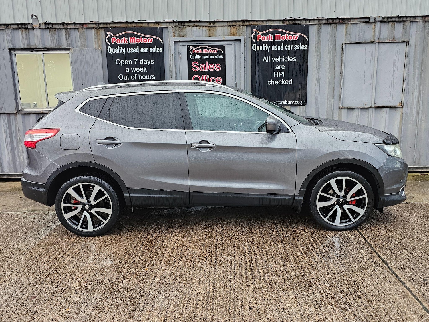 Used Nissan Qashqai 2014 for sale - 76855826: Photo 2