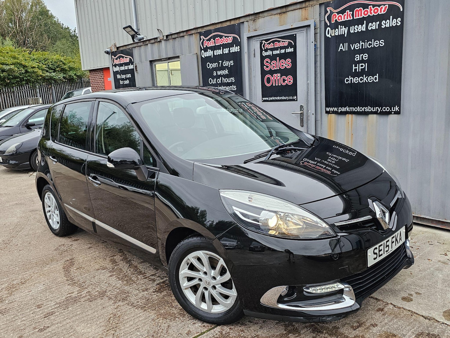 Used Renault Scenic 2015 for sale - 76644690: Photo 1