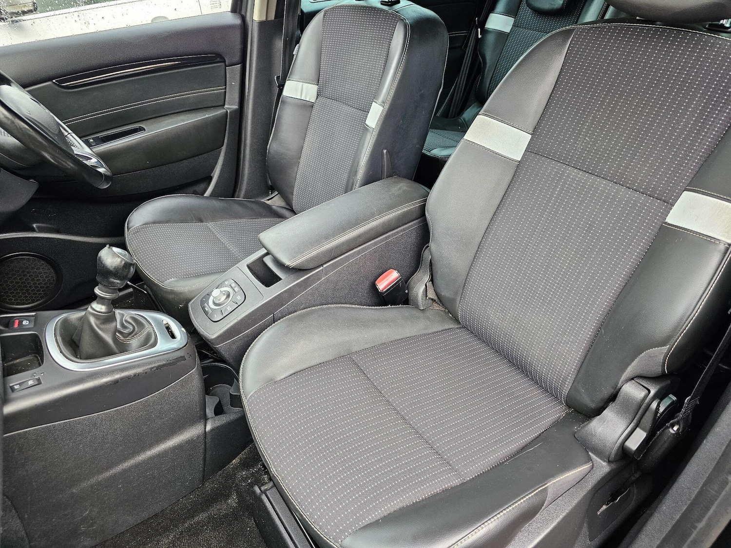 Used Renault Scenic 2015 for sale - 76644690: Photo 18