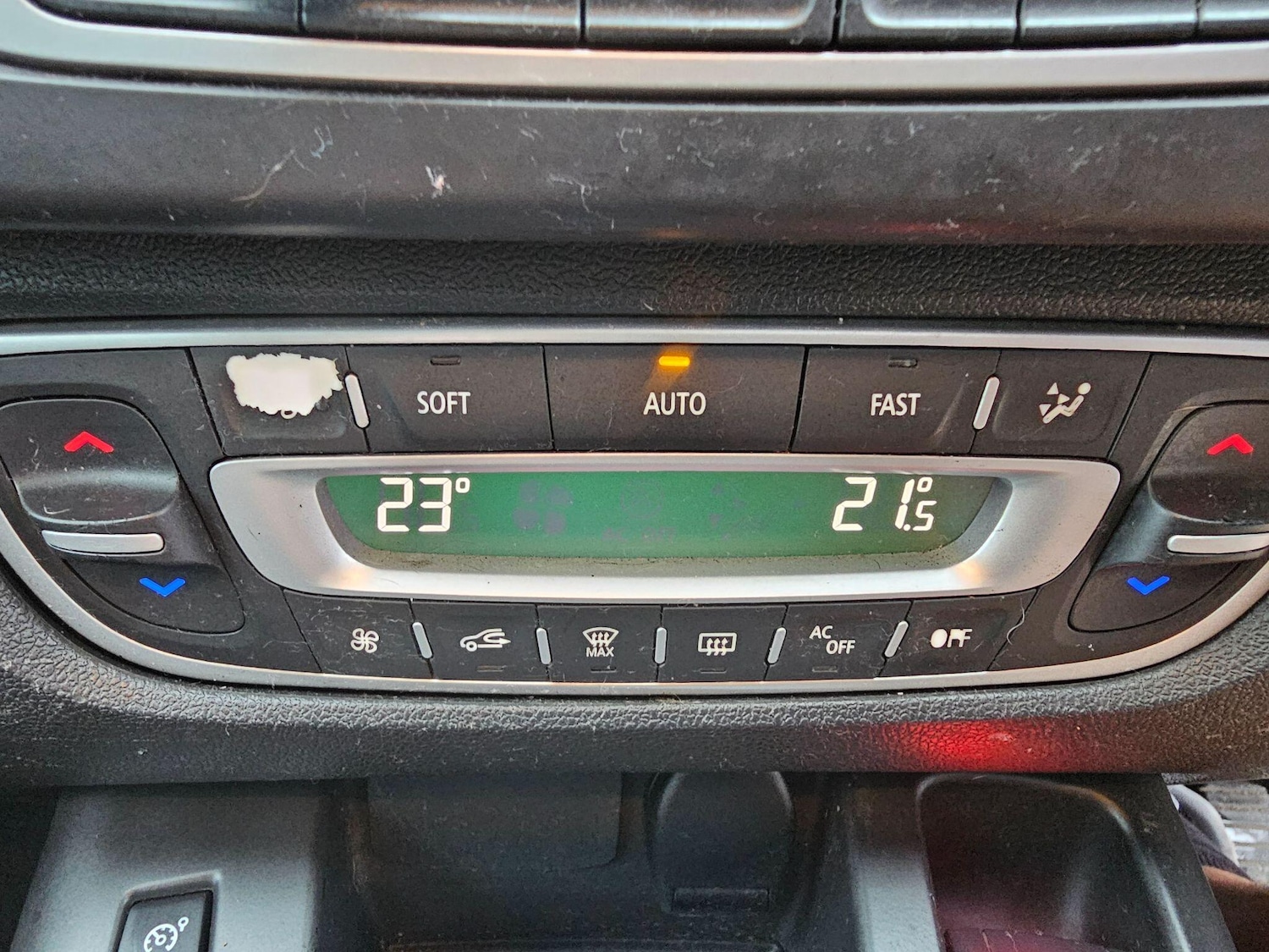 Used Renault Scenic 2015 for sale - 76644690: Photo 21