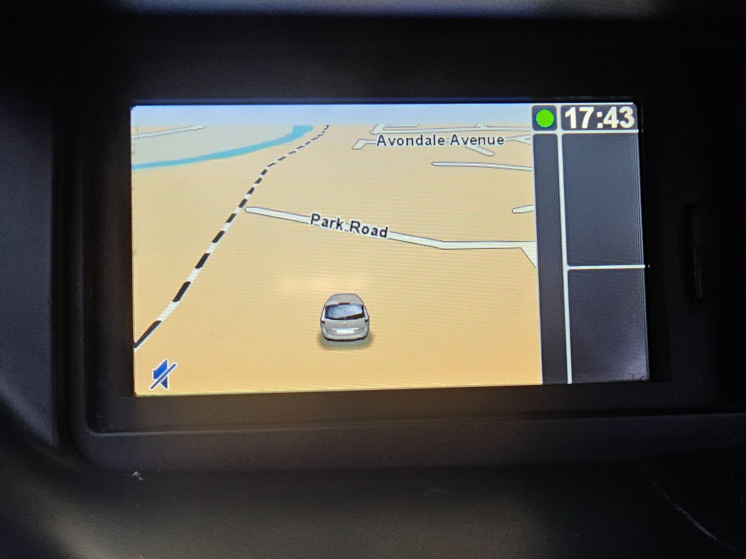 Used Renault Scenic 2015 for sale - 76644690: Photo 9