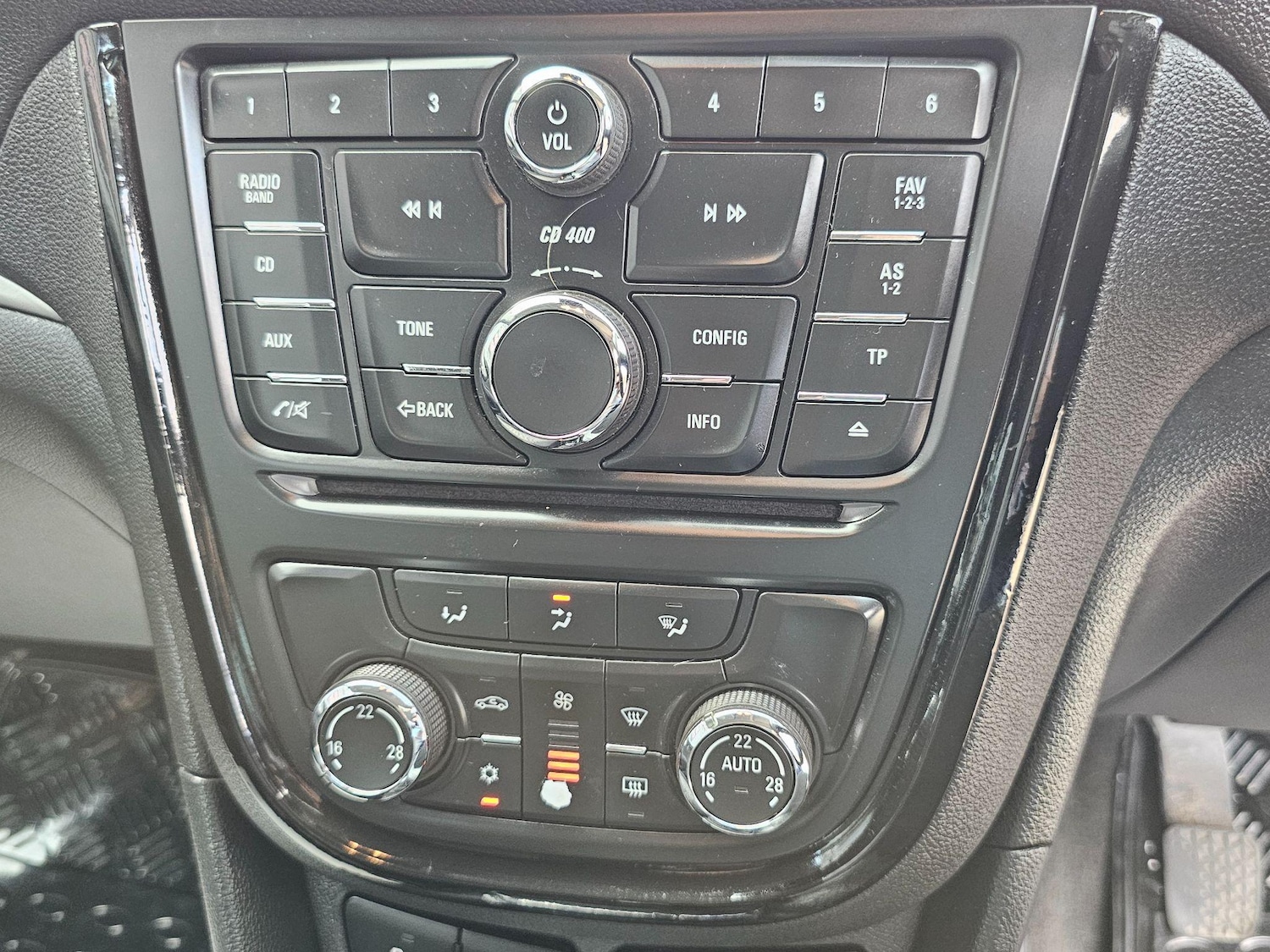 Used Vauxhall Mokka 2013 for sale - 76644979: Photo 25