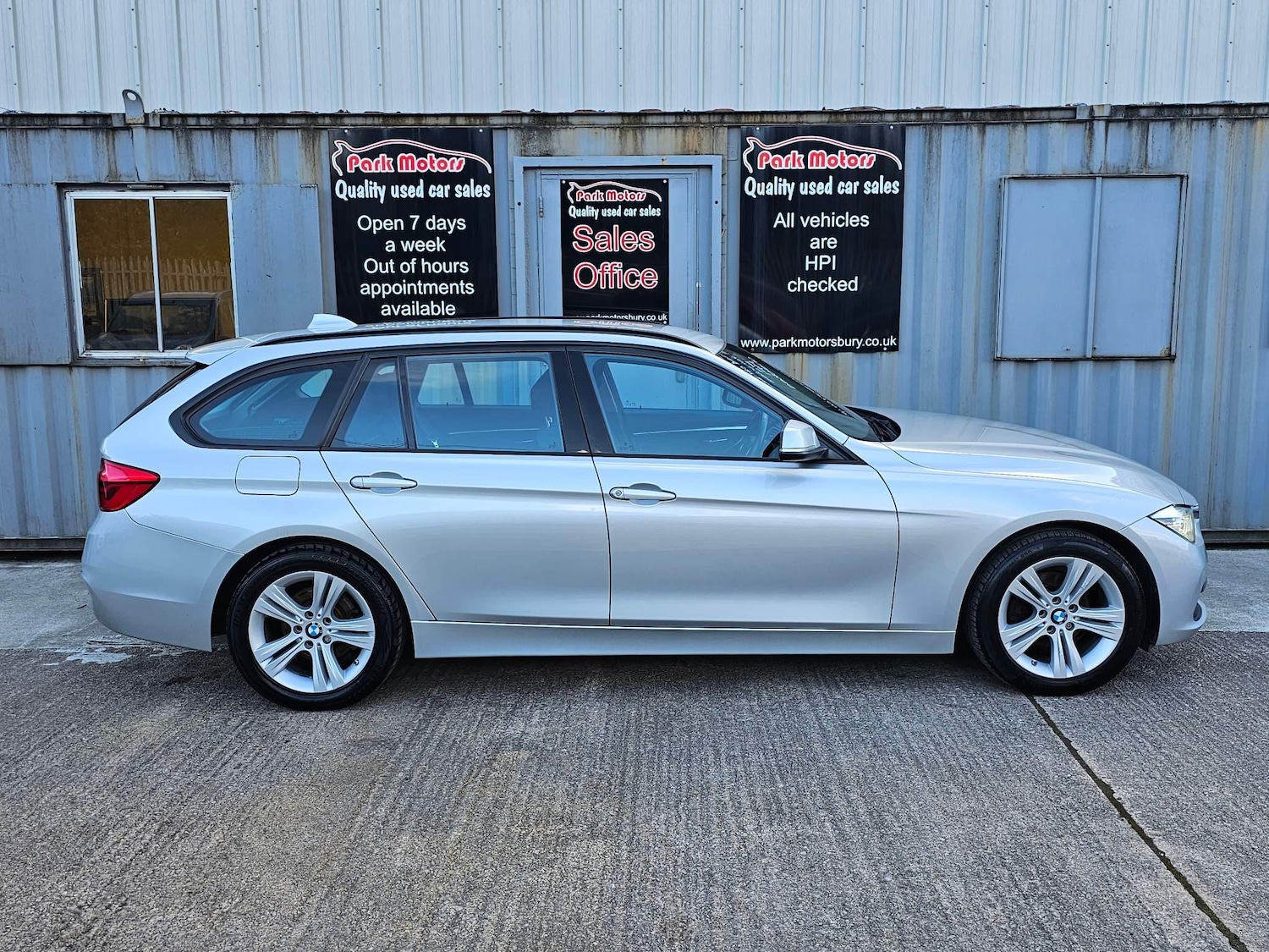 Used BMW 3 Series 2019 for sale - 76647636: Photo 2