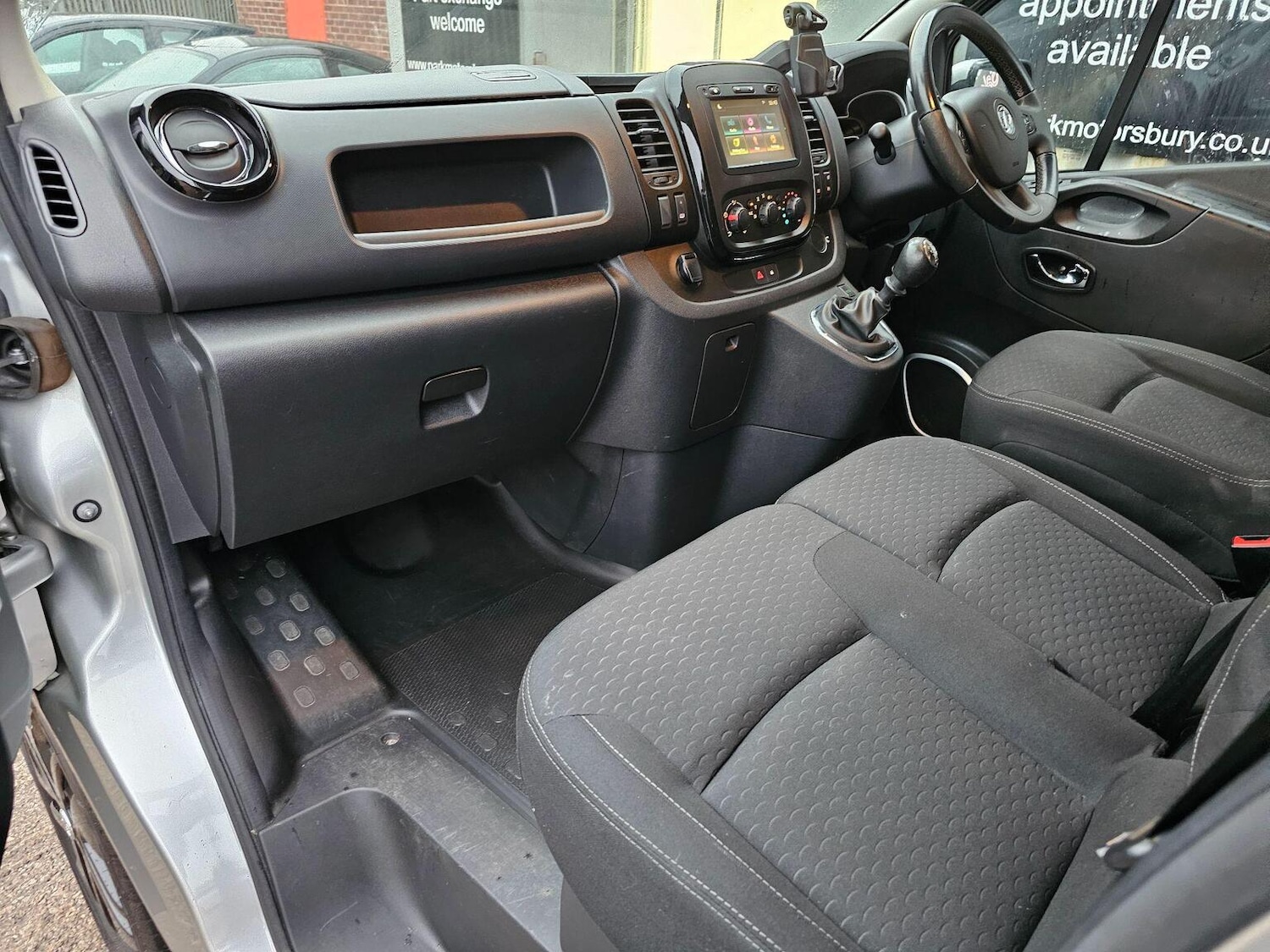 Used Vauxhall Vivaro 2018 for sale - 77508515: Photo 17