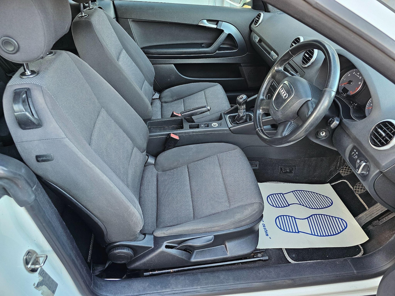 Used Audi A3 Cabriolet 2011 for sale - 76936497: Photo 19