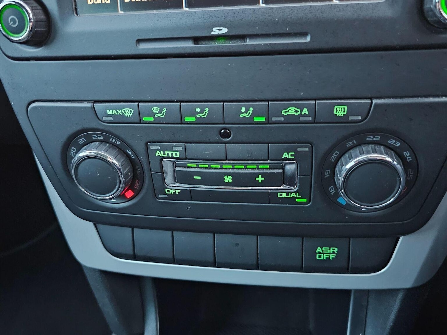 Used Skoda Yeti 2011 for sale - 77104686: Photo 29