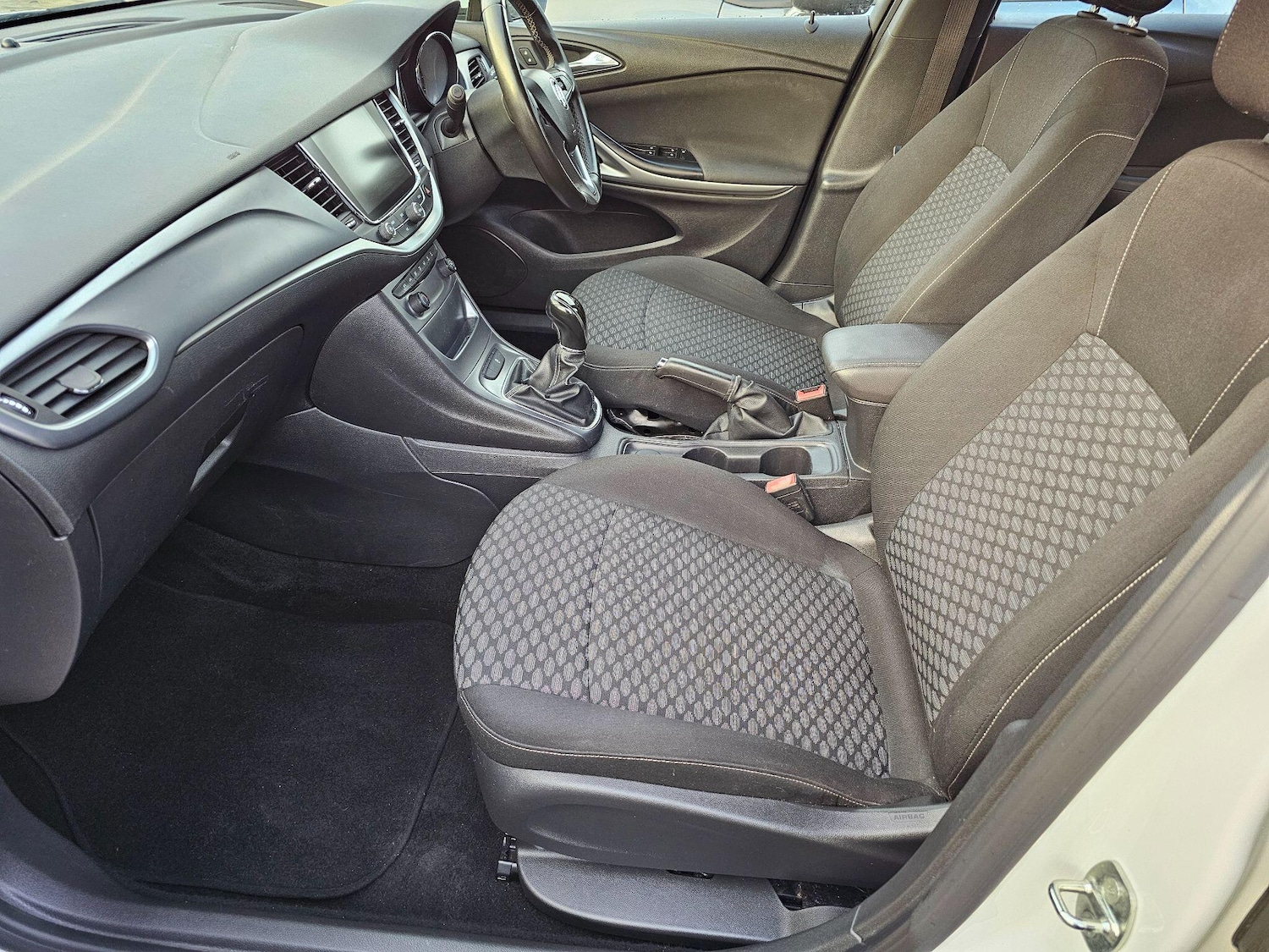 Used Vauxhall Astra 2017 for sale - 76752473: Photo 18