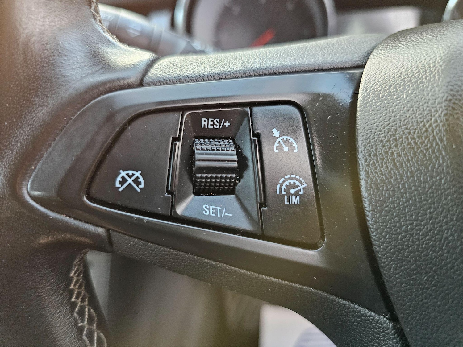 Used Vauxhall Astra 2017 for sale - 76752473: Photo 27