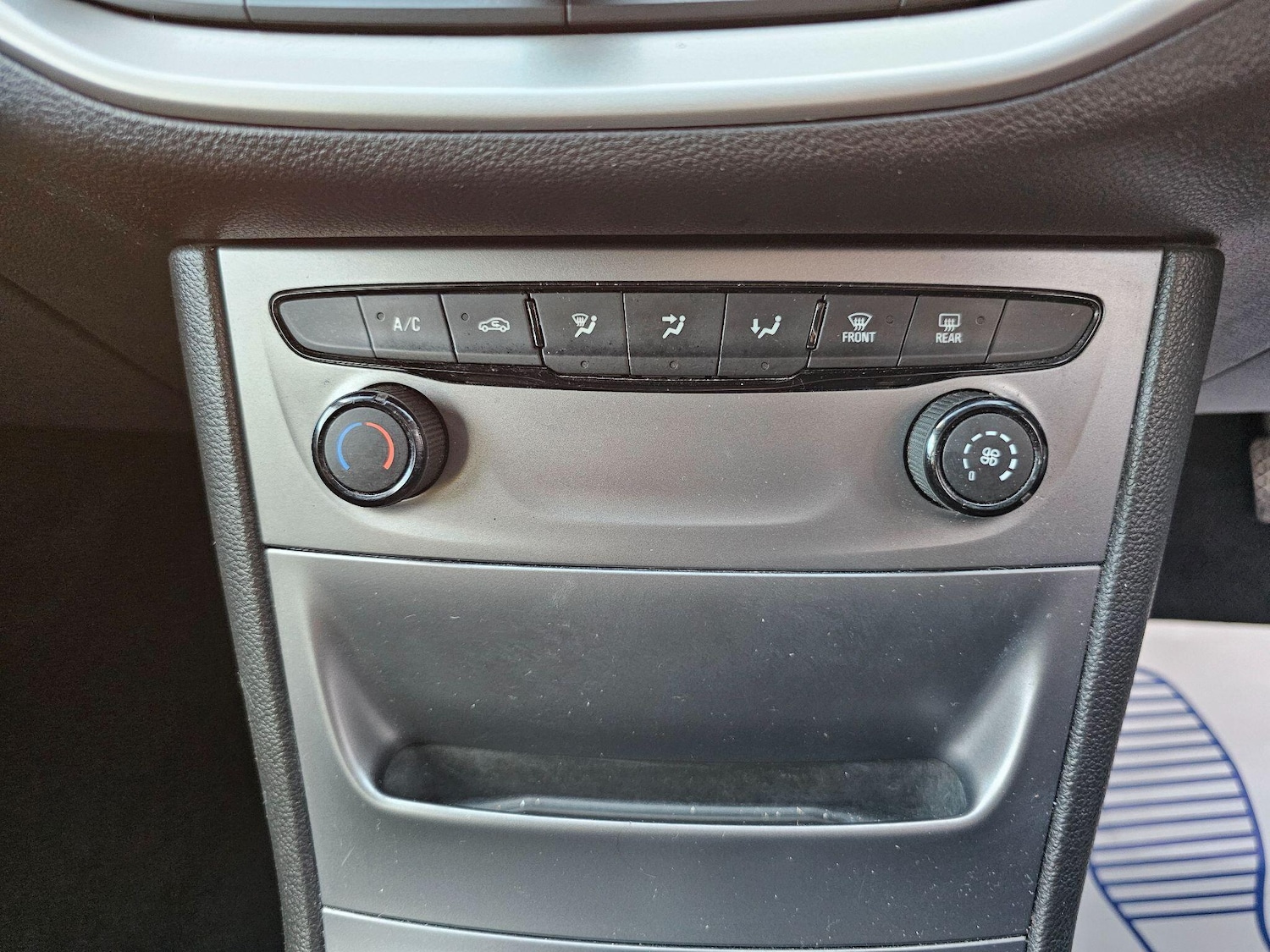 Used Vauxhall Astra 2017 for sale - 76752473: Photo 31