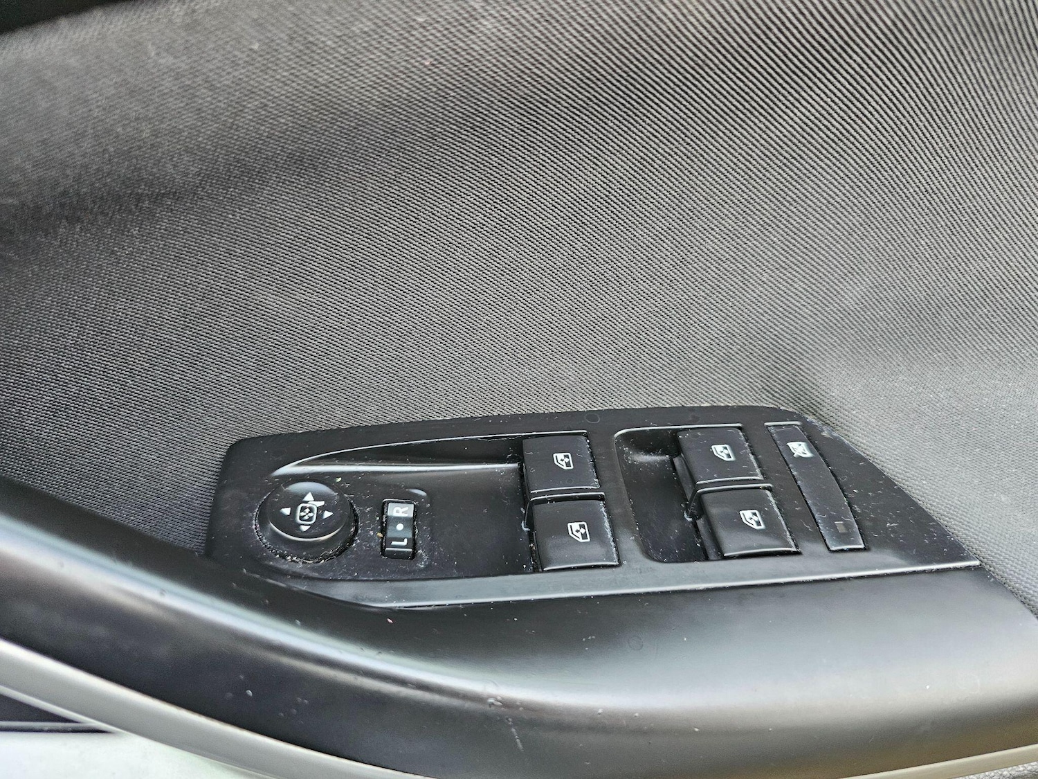 Used Vauxhall Astra 2017 for sale - 76752473: Photo 32