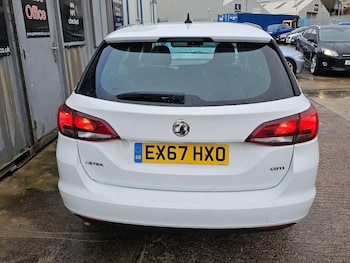 Used Vauxhall Astra 2017 for sale - 76752473: Photo