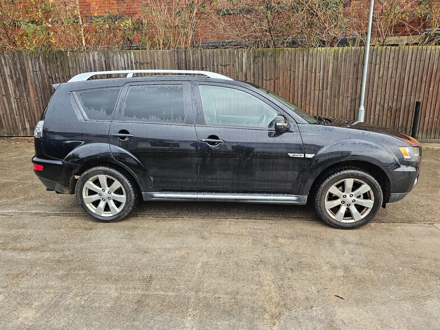 Used Mitsubishi Outlander 2010 for sale - 76688887: Photo 2
