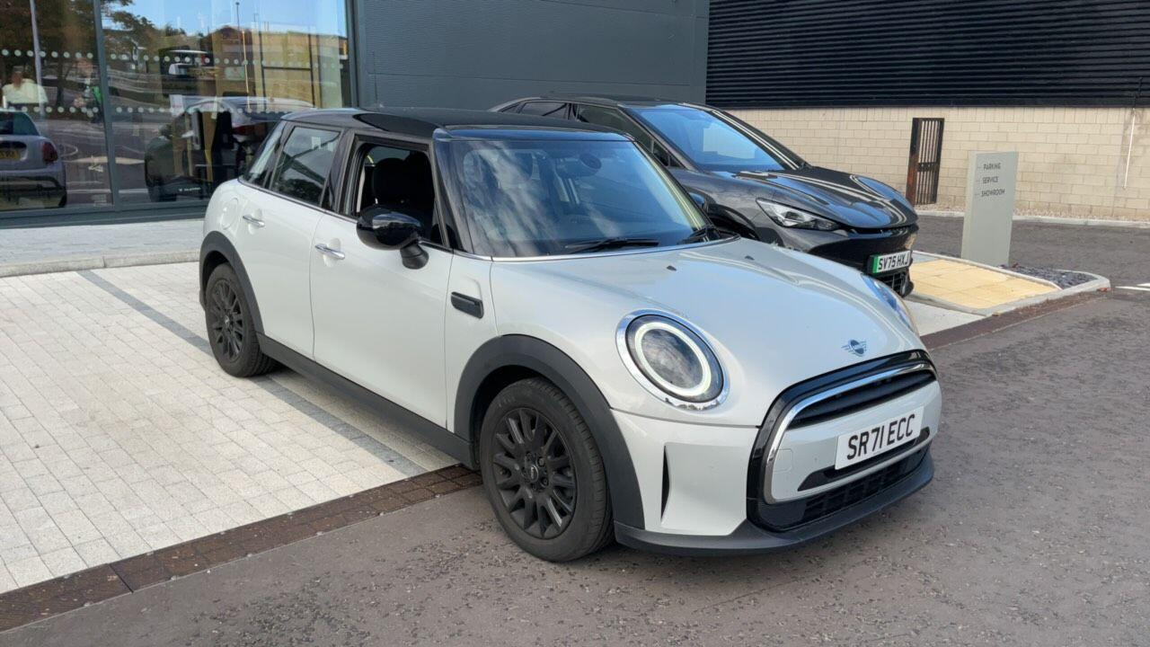 Used MINI Hatch 2021 for sale - 76138699: Photo 1