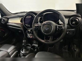 Used MINI Hatch 2024 for sale - 75635037: Photo