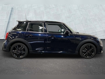 Used MINI Hatch 2021 for sale - 75402288: Photo