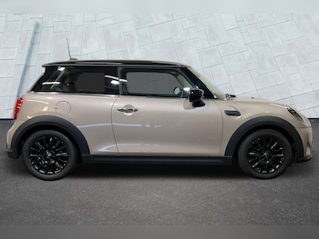 Used MINI Hatch 2022 for sale - 75687510: Photo
