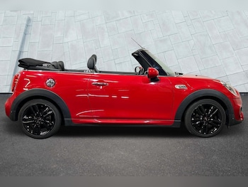 Used MINI Convertible 2018 for sale - 75949859: Photo