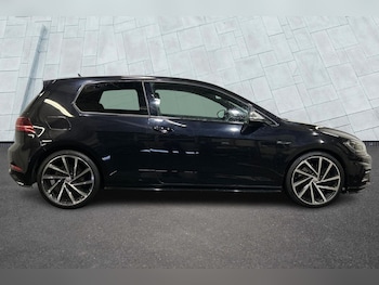 Used Volkswagen Golf 2017 for sale - 75013336: Photo