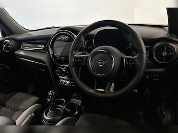 Used MINI Hatch 2023 for sale - 75388332: Photo
