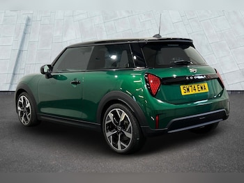 Used MINI Hatch 2024 for sale - 75351768: Photo