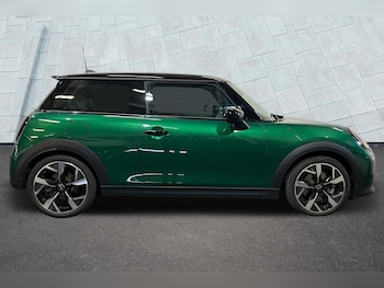 Used MINI Hatch 2024 for sale - 75351768: Photo