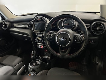 Used MINI Hatch 2018 for sale - 75493382: Photo