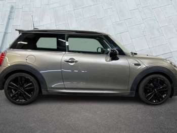 Used MINI Hatch 2019 for sale - 74920118: Photo