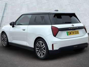 Used MINI Hatch 2024 for sale - 75139864: Photo